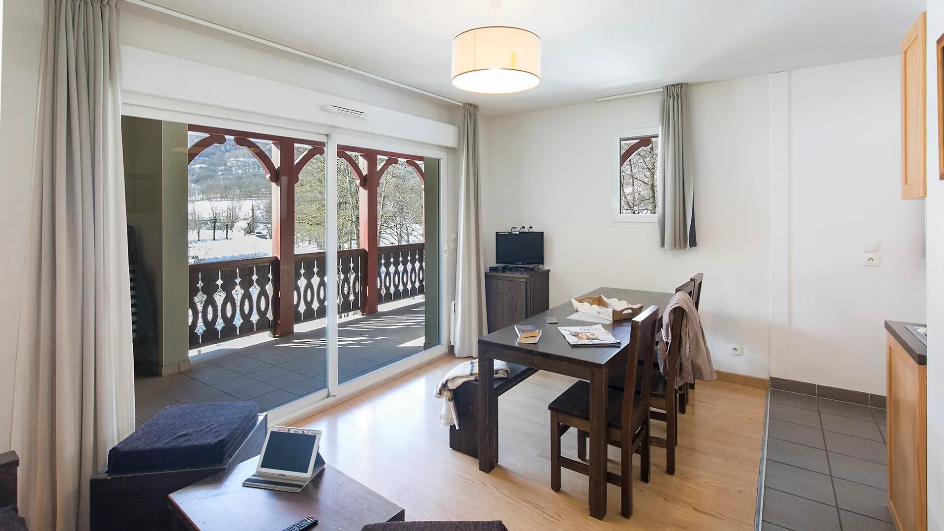 Vacanceole - Les Jardins De Balnea Loudenvielle Aparthotel