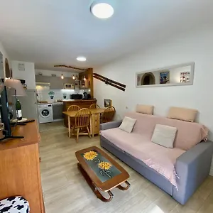  Appartement De Plein Pied Avec Piscine 2*